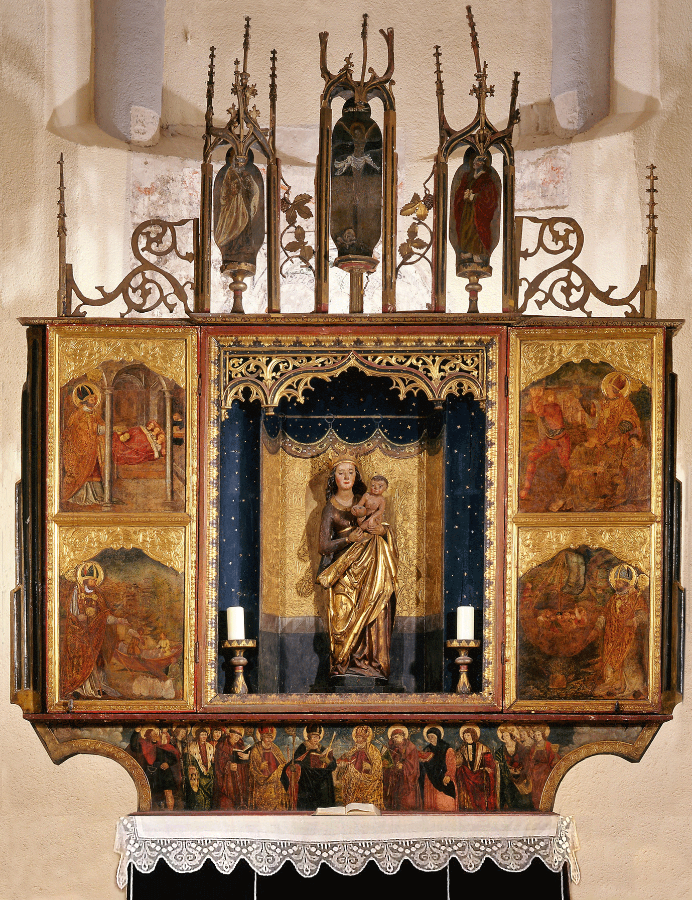 Altar mit Tisch